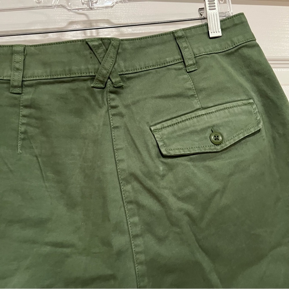 NWT J Crew Pleated capeside chino short in Utility Green 5” inseam size 10 #L04 - Picture 11 of 11